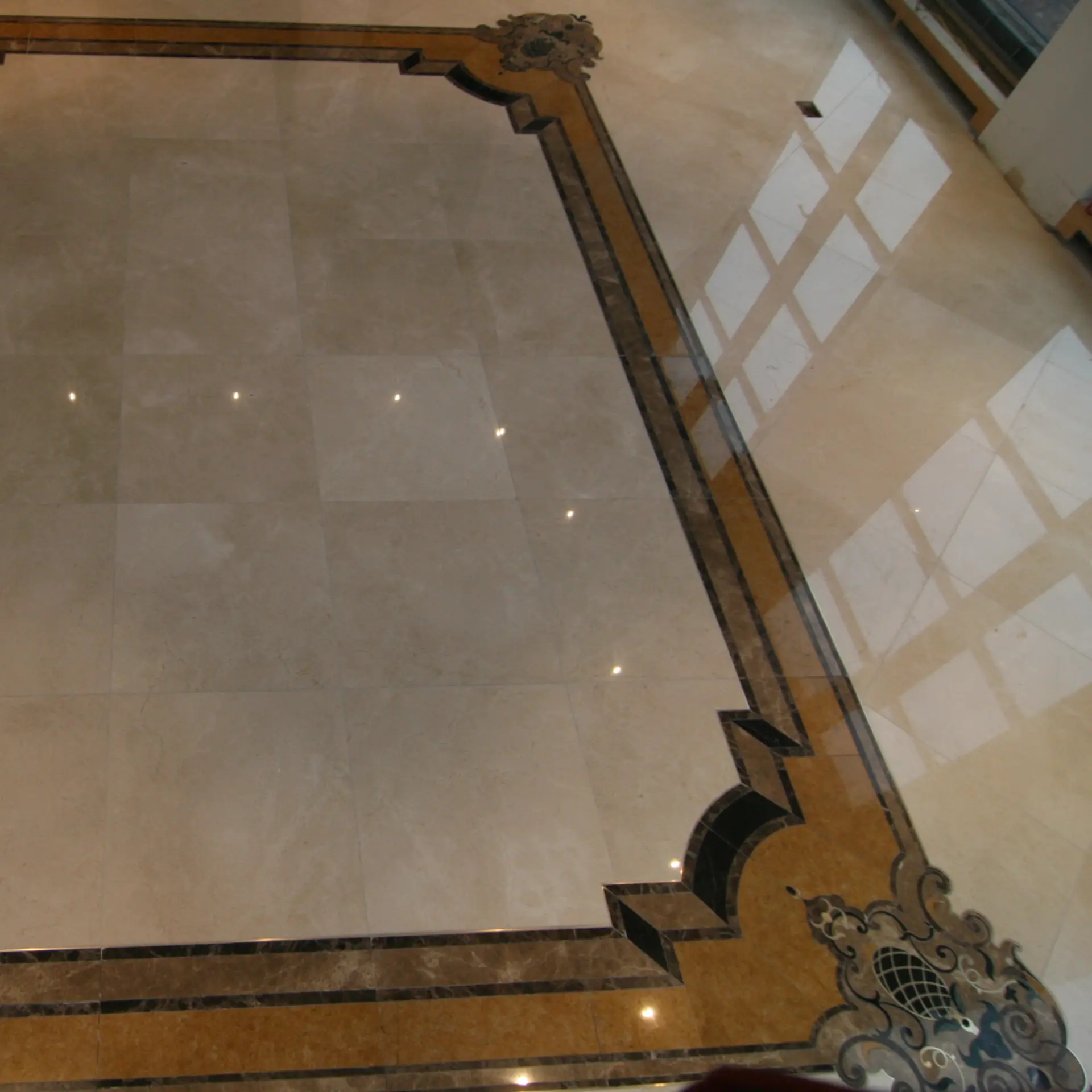 Marble Floor Border Design With Gold Color Marble