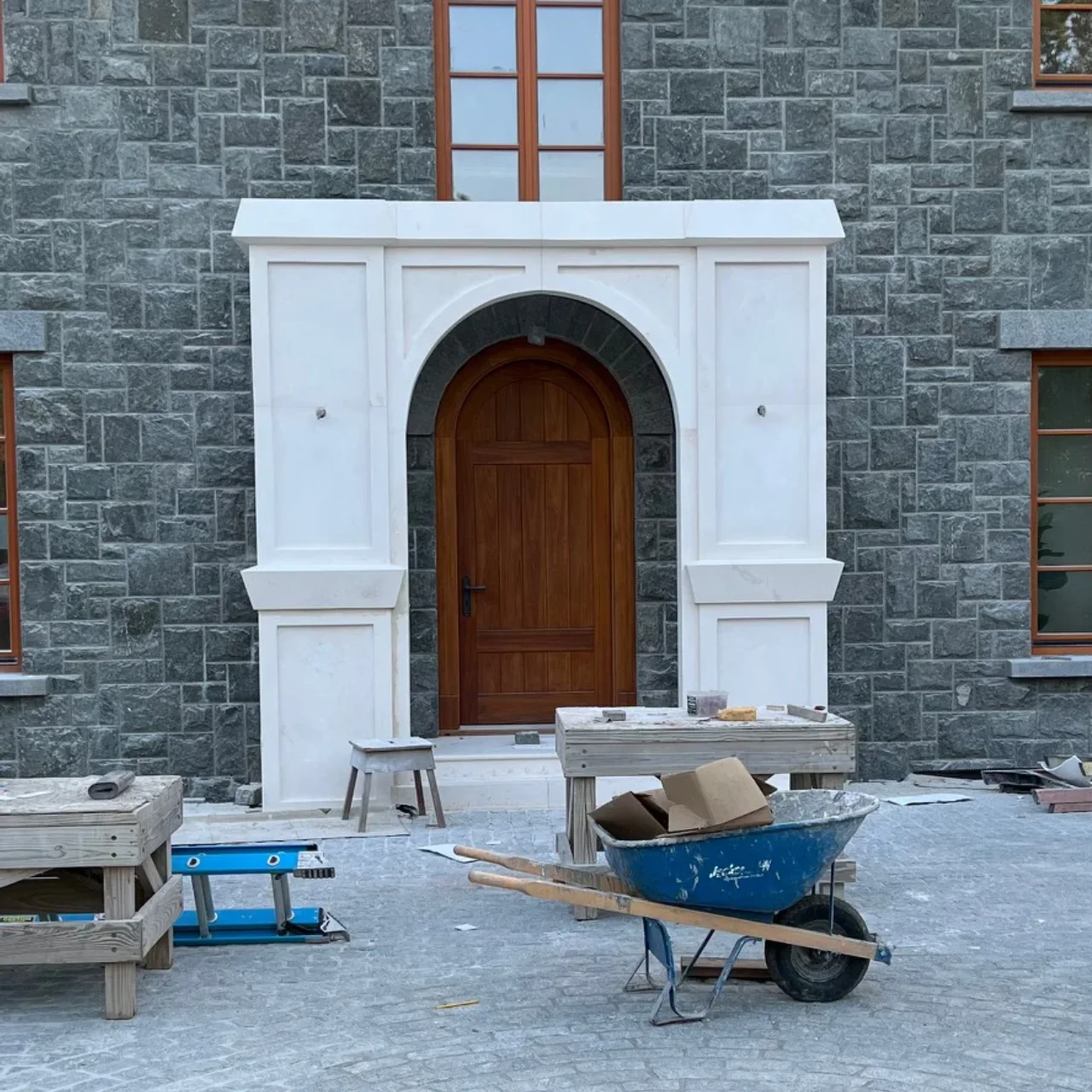 Custom Portico Indiana Limestone Entrance with Lights – North American Project