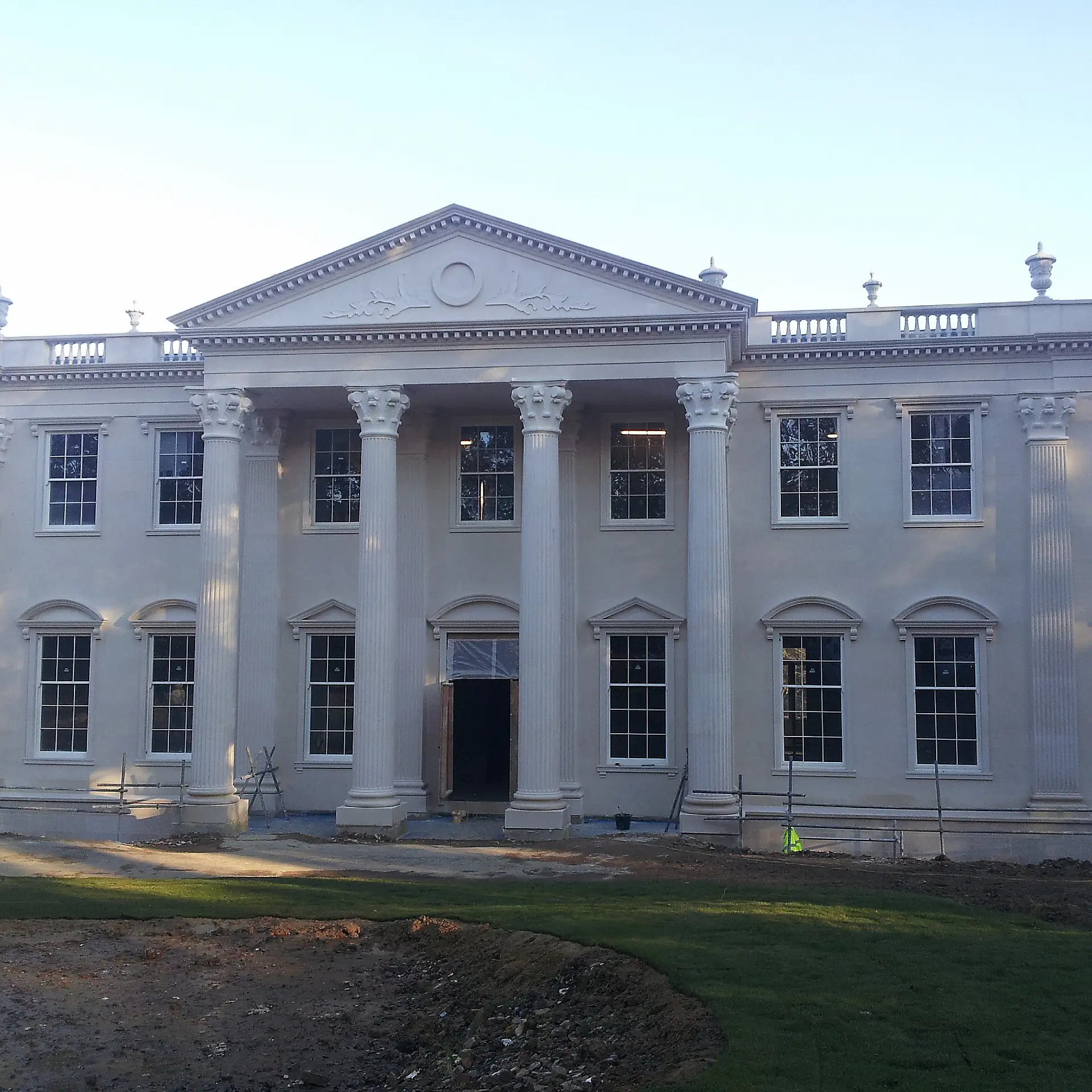 Limestone 466 - White Limestone Building Facade And Columns