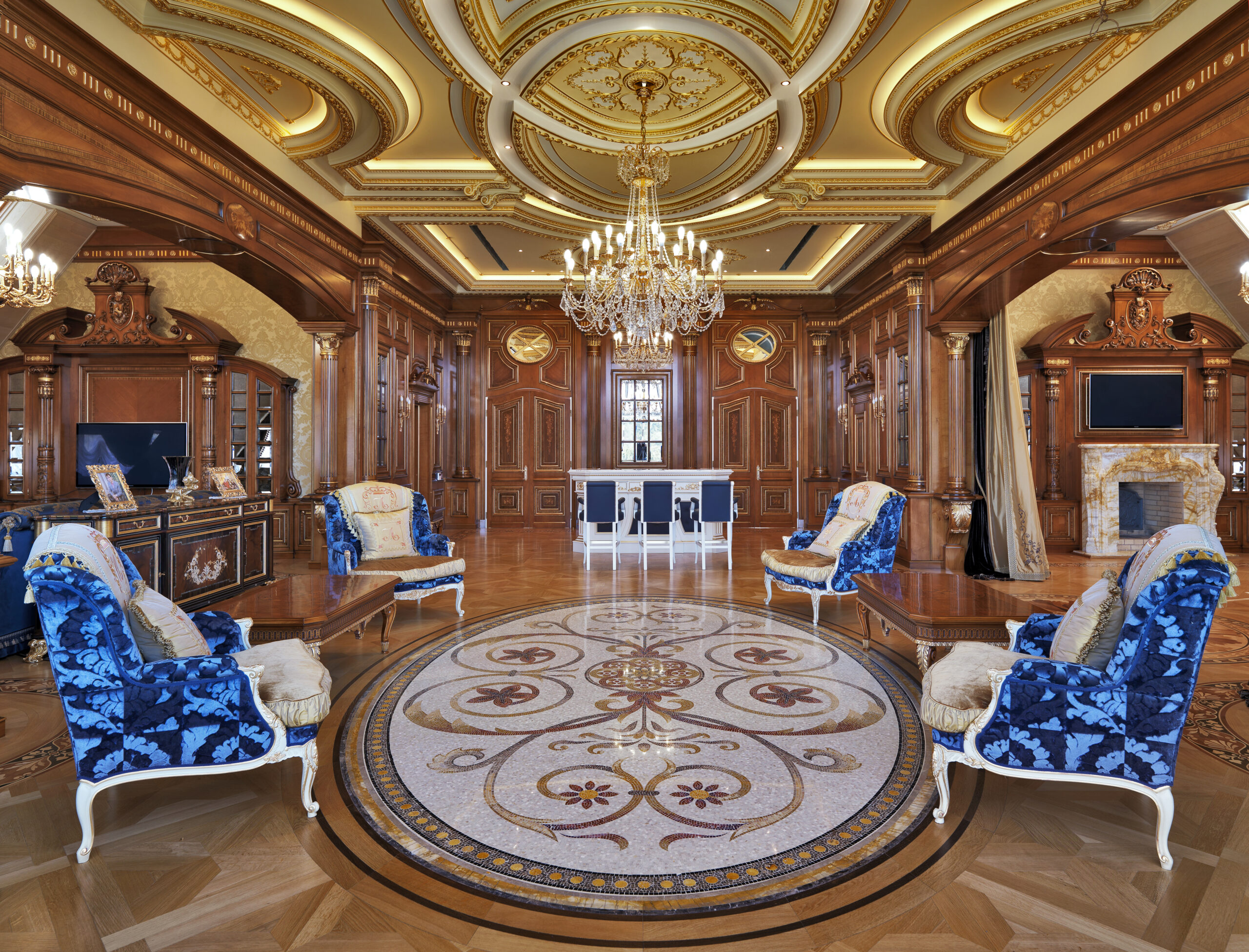 Luxury Oval Medallion with Custom Mosaic