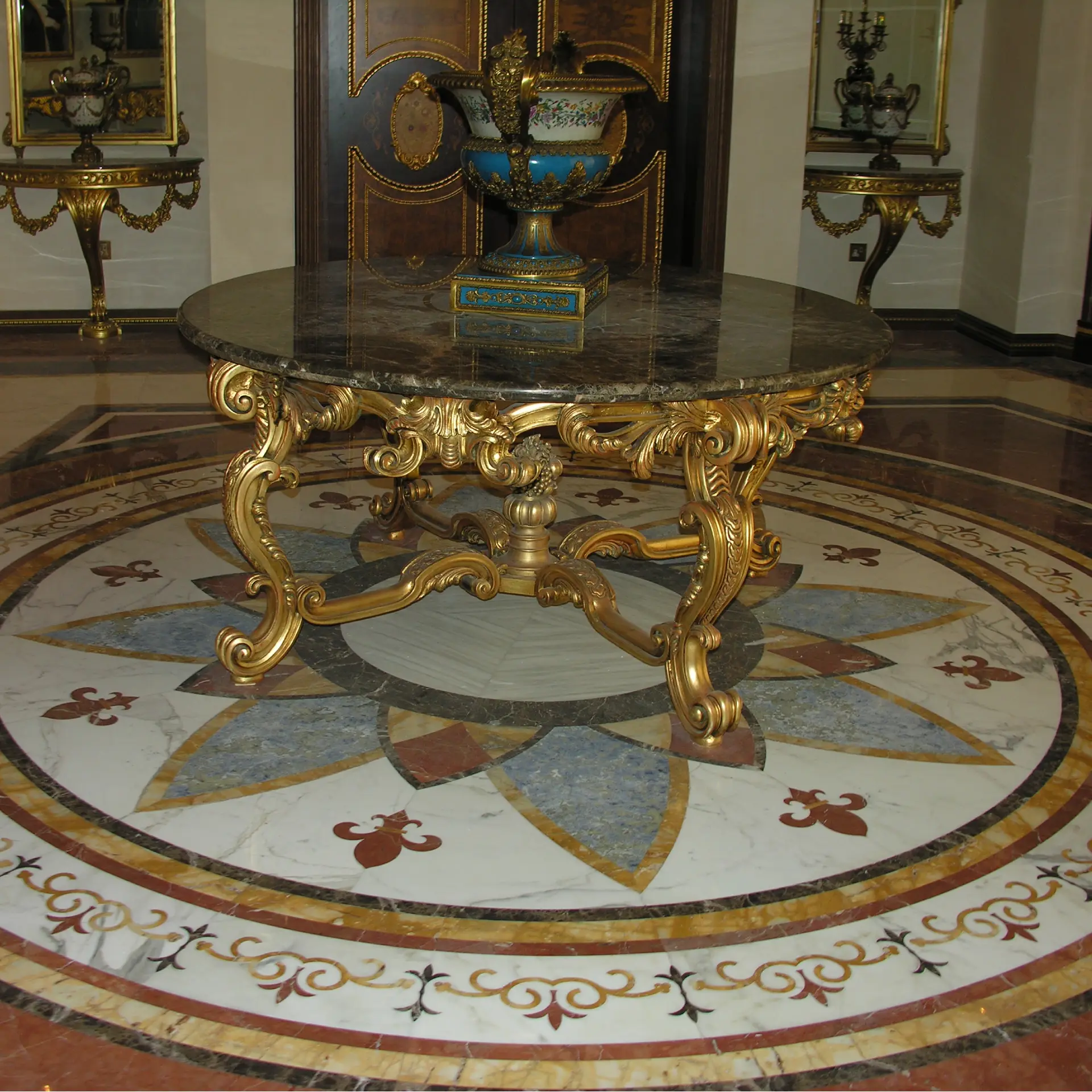 Italian Marble Medallion with Luxury Waterjet Cutting