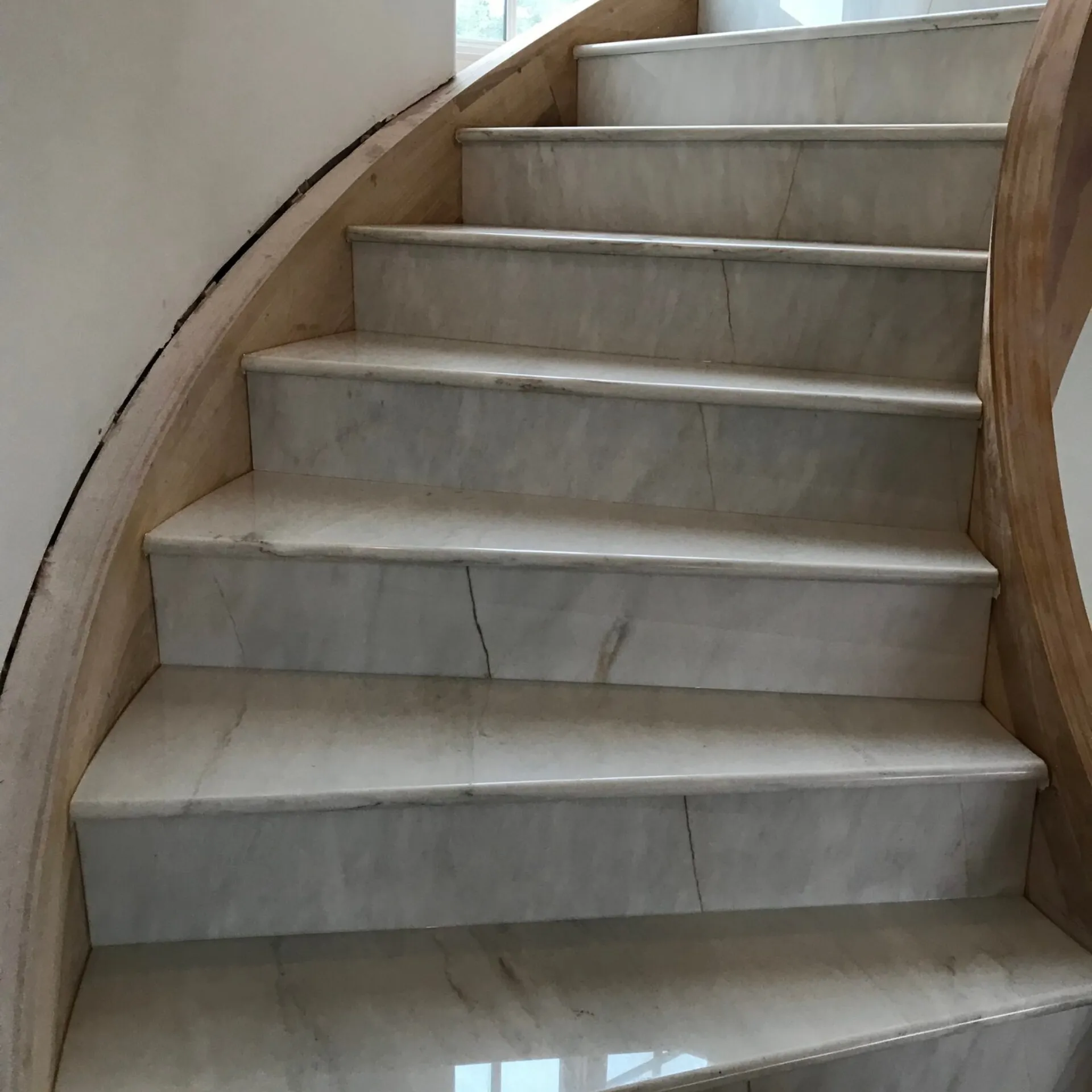 Callacata Creamo Marble Stairs
