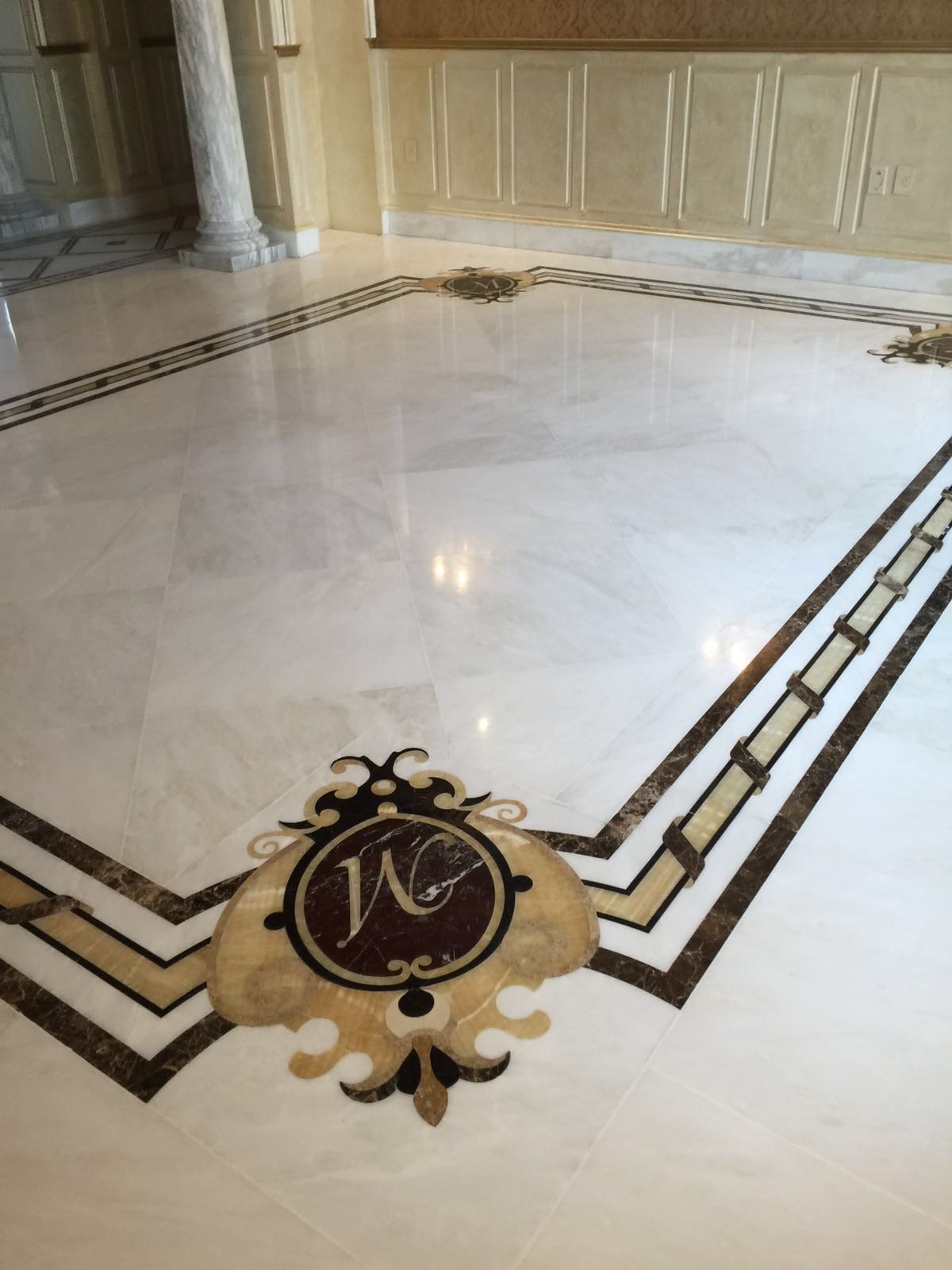 Medallion Marble Floor with Diamond Pattern – Caribbean Palace Dining Room